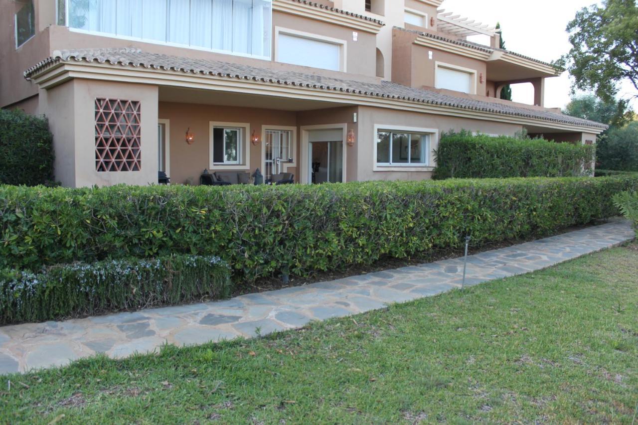 Elegant And Spacious Garden Apartment With Beautiful Views Ojen Exterior photo