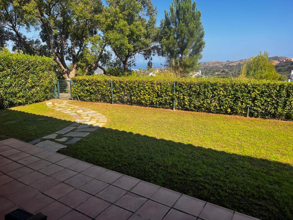 Elegant And Spacious Garden Apartment With Beautiful Views Ojen Exterior photo
