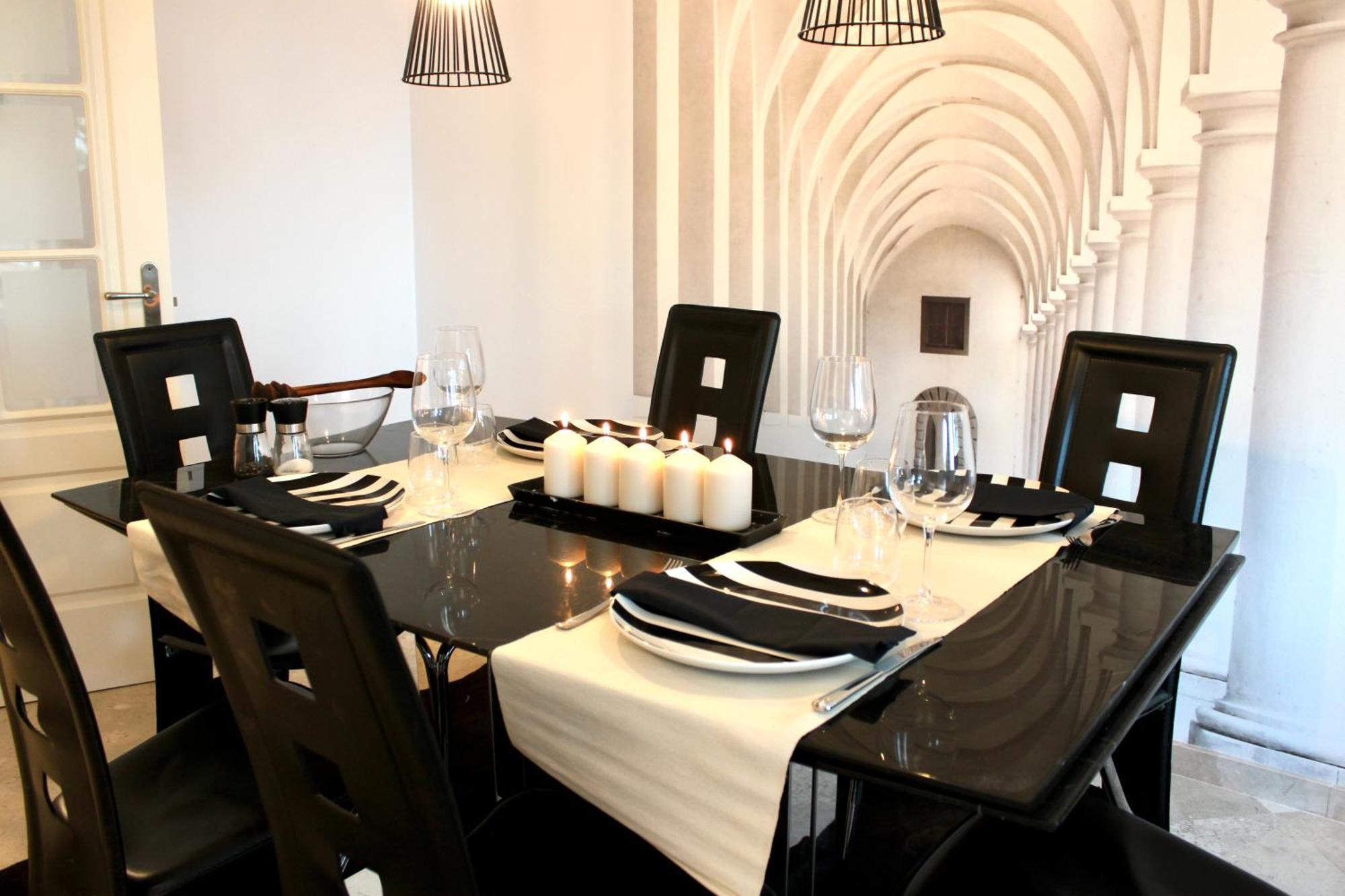 Elegant And Spacious Garden Apartment With Beautiful Views Ojen Exterior photo