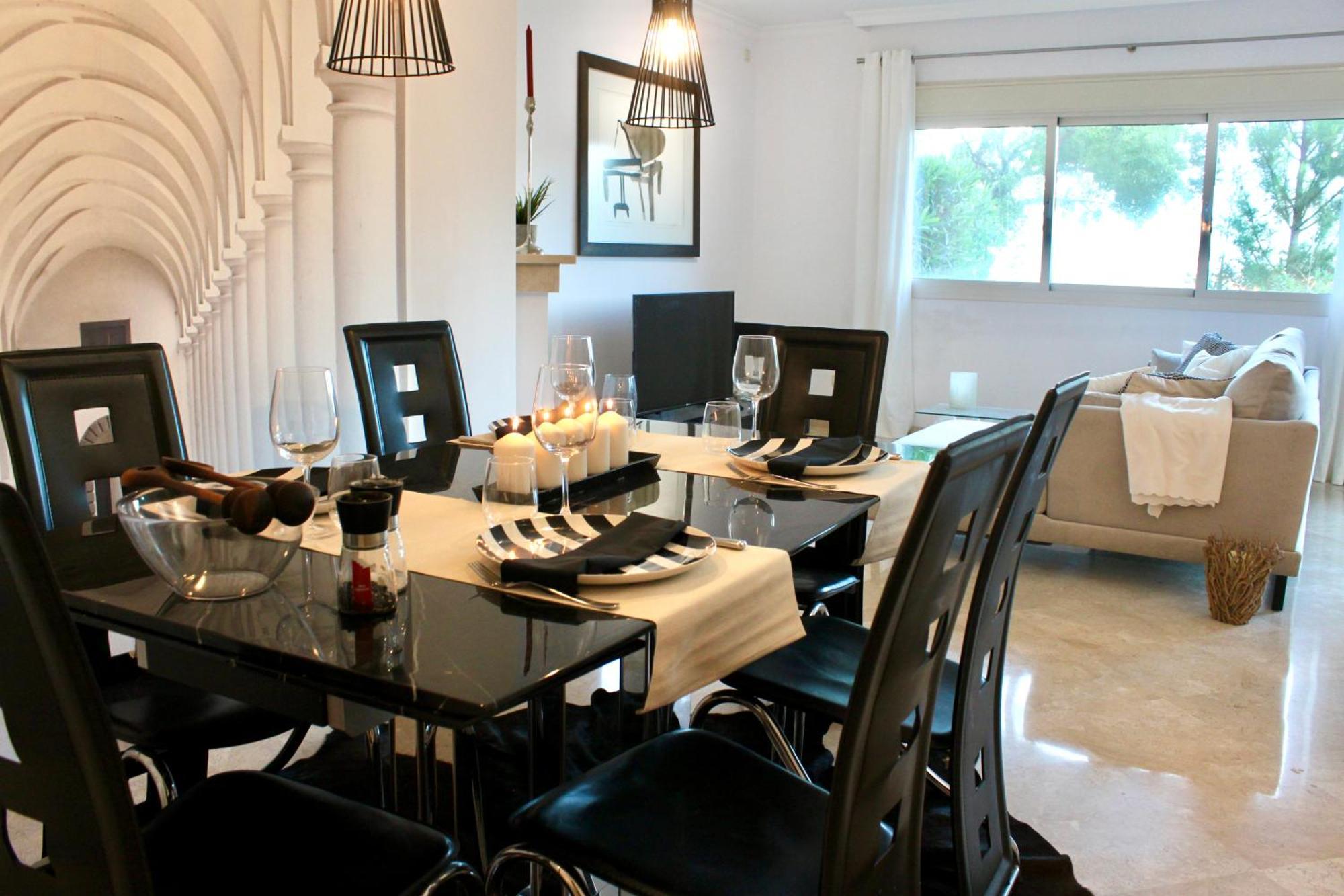 Elegant And Spacious Garden Apartment With Beautiful Views Ojen Exterior photo