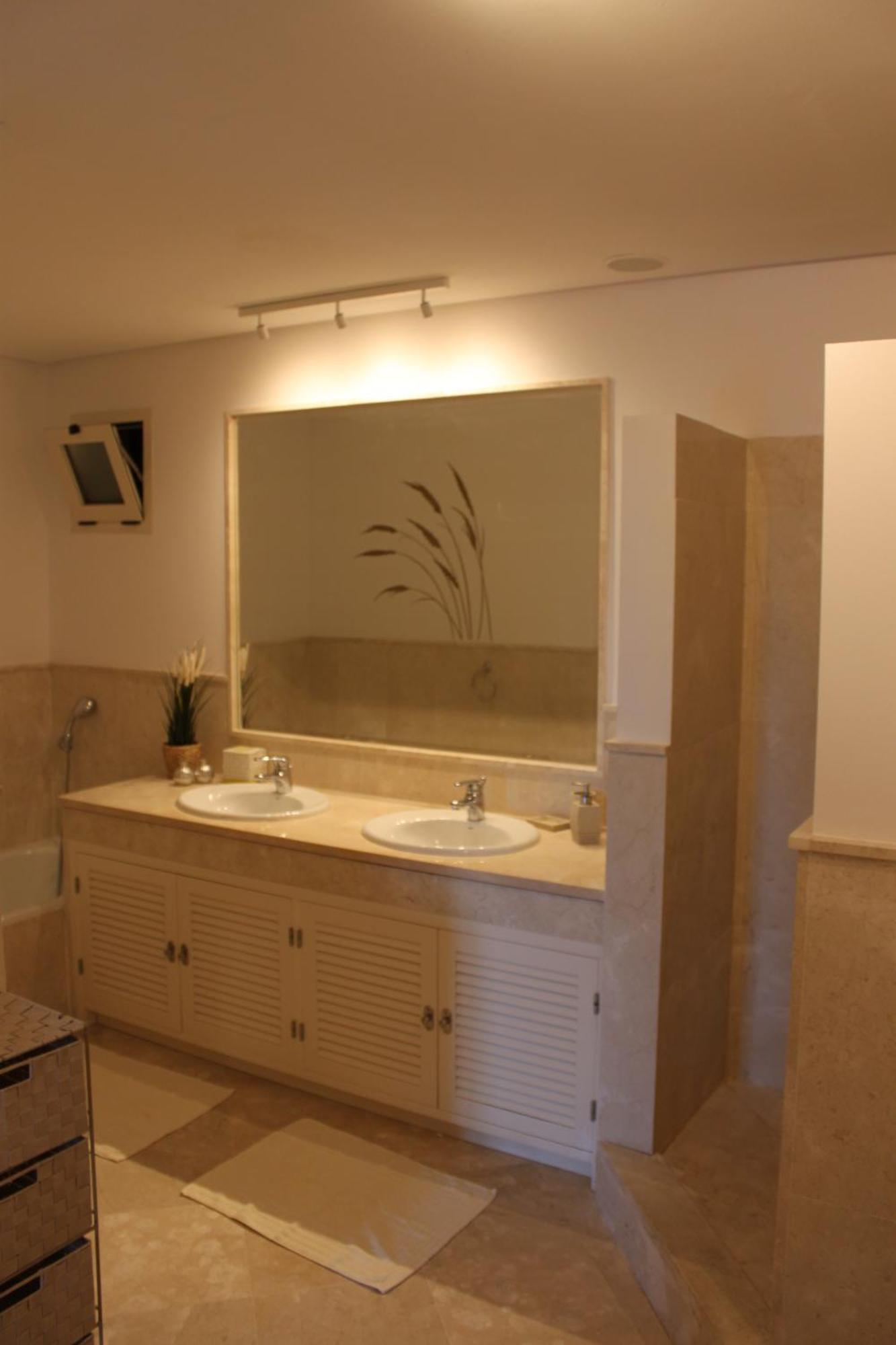 Elegant And Spacious Garden Apartment With Beautiful Views Ojen Exterior photo